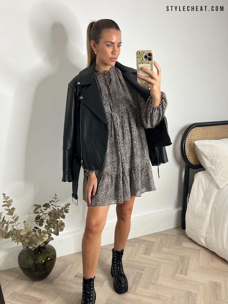 Style Cheat Black Nancy Blouson Mini Dress (630010) | €30