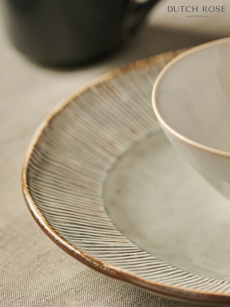 Dutch Rose Ecru Cream Set of 4 Dinner Plates Set of 4 Dinner Plates (633317) | €60