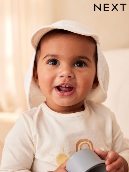 White Crinkle Baby Legionaire Hat (639291) | €10