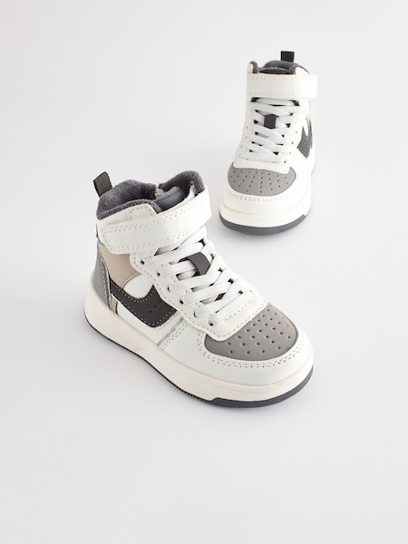 White/Black High Top Trainers (643004) | €12.50