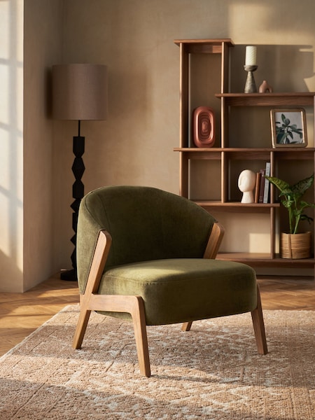 Bronx Frame, Fine Chenille Moss Green Turner Wooden Accent Chair (653890) | €430