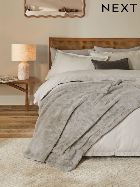 Grey Extra Cosy Plush Faux Fur Sherpa Reverse Throw (654880) | €63 - €114