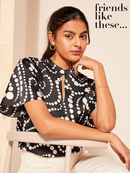 Friends Like These Black Spot Printed Flutter Sleeve Keyhole Blouse (657511) | €20