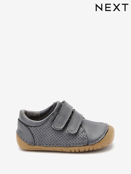 Grey Wide Fit (G) Crawler Shoes (658095) | €7