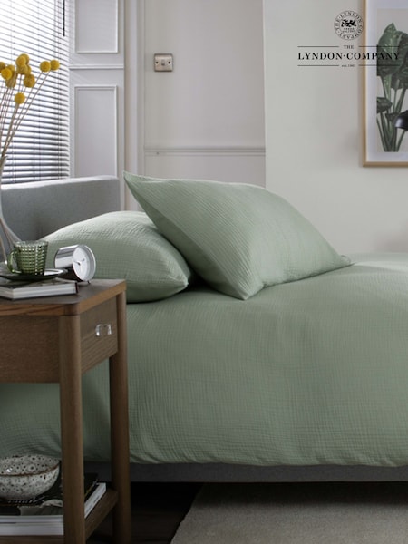 The Lyndon Company St. Quentin Duvet Cover And Pillowcase Set