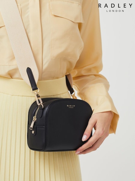 Radley London Small Arden Crescent Zip Around Cross-Body Black Bag (676208) | 108 €