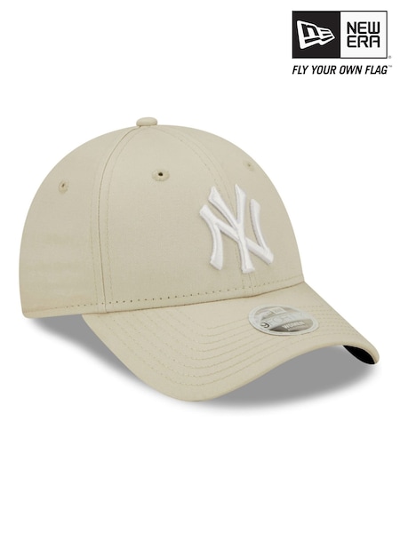 Creme - New Era® Womens New York Yankees Essential 9forty 100% Cotton Cap (677238) | 36 €