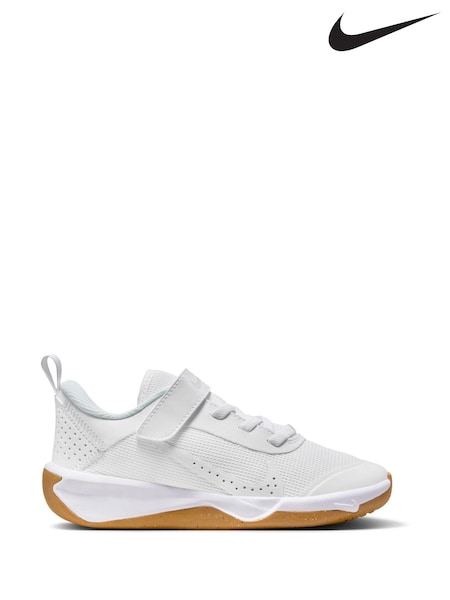Nike White Junior Omni Multi Court Trainers (678396) | €28
