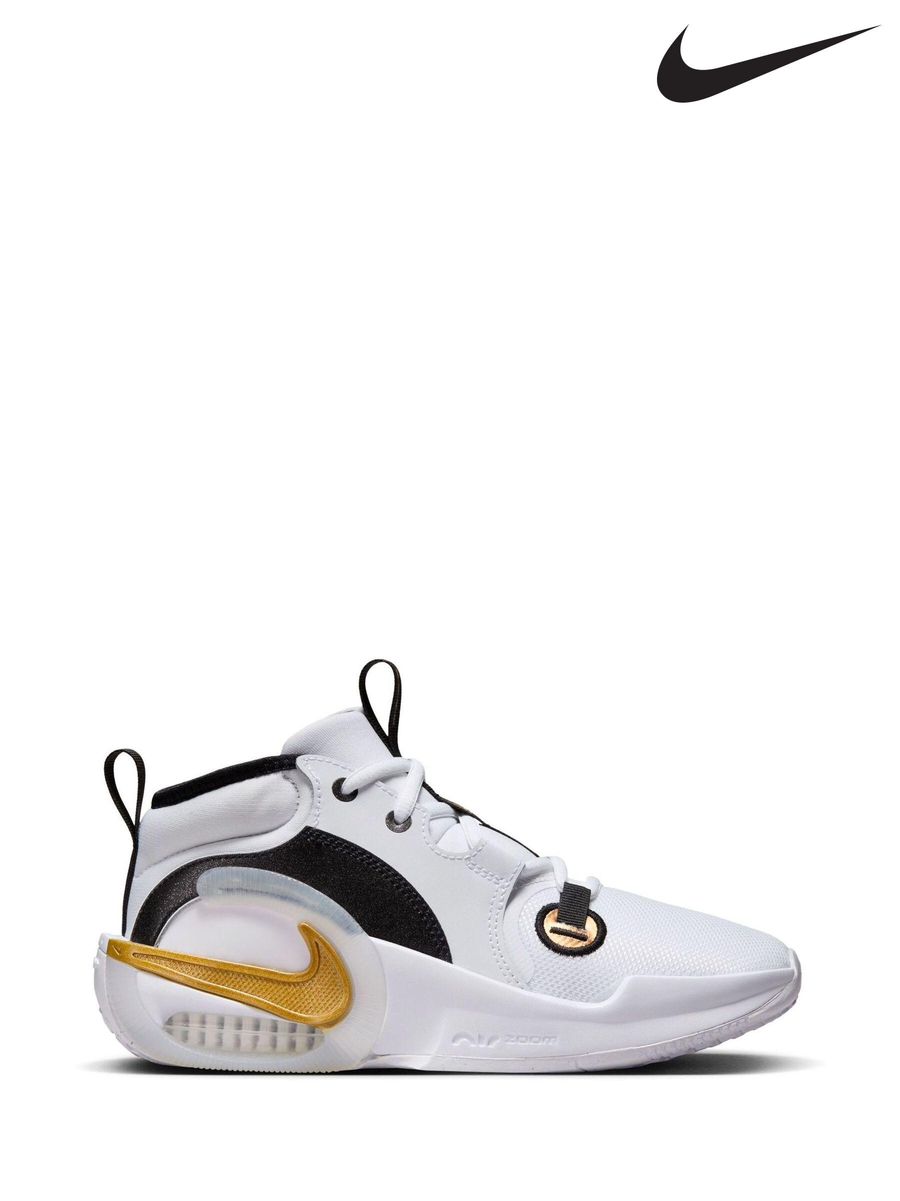 Nike trainer sale junior sales