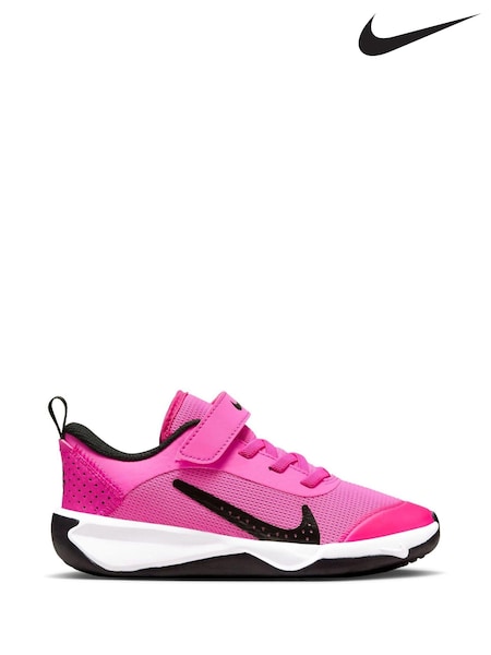 Nike Pink Junior Omni Multi Court Trainers (680308) | €50