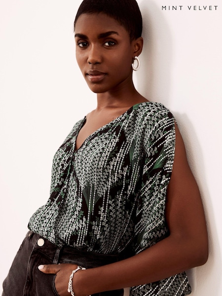 Mint Velvet Green Print Jacquard Top (689516) | €56