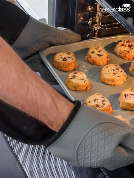 Masterclass Waterproof Silicone Double Oven Gloves (698687) | R$ 295