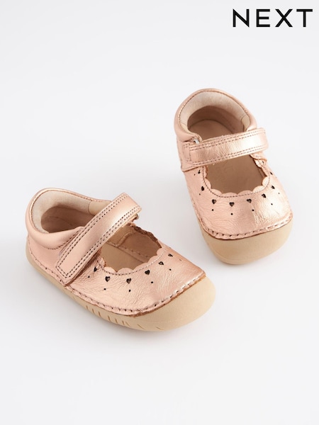 Rose Gold Pink Leather Standard Fit (F) Crawler Mary Jane Shoes (745141) | € 13