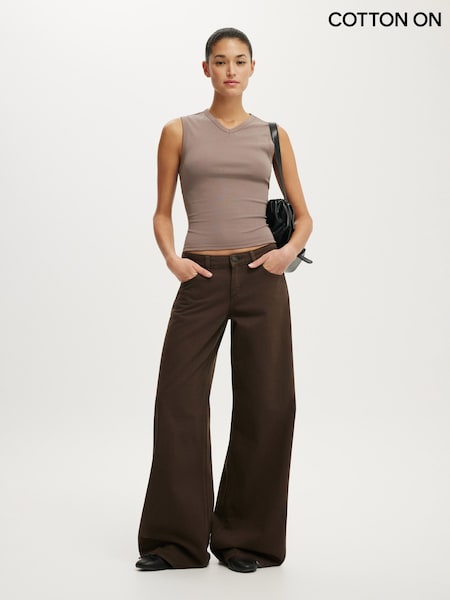 Қоңыр - Cotton On төмен көтерілетін кең джинсы шалбар