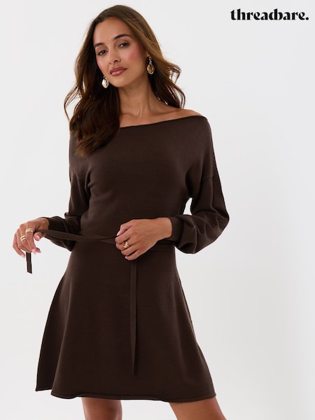 חום - Threadbare שמלת סוודר באורך מיני עם חגורה ועם צווארון סירה