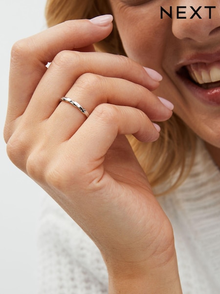 Sterling Silver Twist Ring (788428) | €20