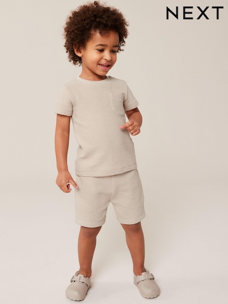 Neutral Textured Jersey Pocket T-Shirt and Shorts Set (3mths-7yrs) (792146) | €9 - €14