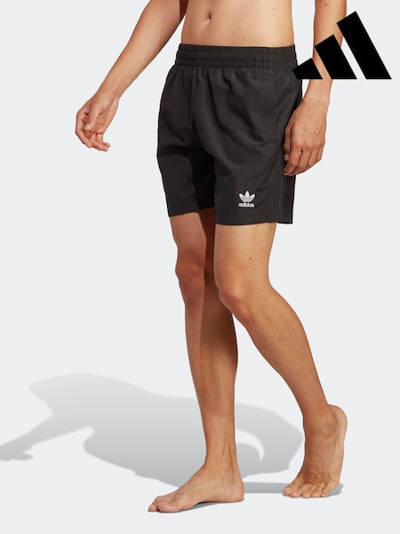 أسود - adidas Adicolor Essentials Solid Swim Shorts (793791) | ‏110 د.إ.‏