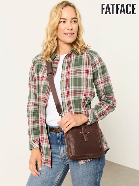 חום שוקולד - Fatface Leather Crossbody Bag