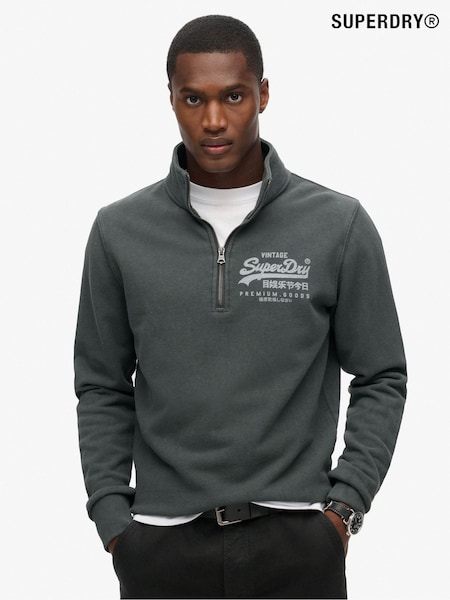 Model negru prespălat - Superdry 100% Cotton Classic Vl Graphic Half Zip Hanorac cu glugă (800701) | 280 LEI