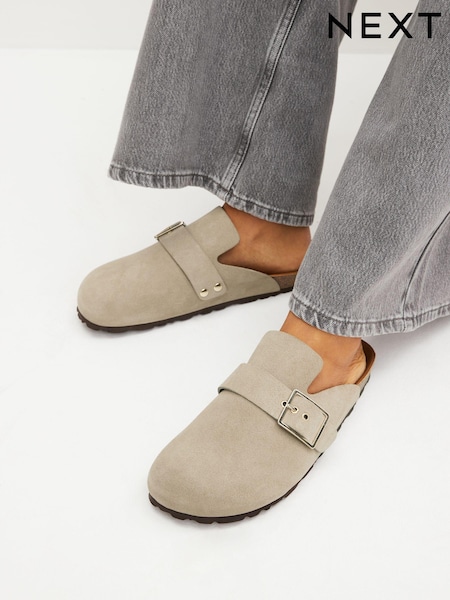 Maro - Forever Comfort® Suede Footbed Clogs (808445) | 168 LEI