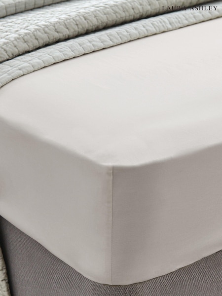 Laura Ashley Silver 400 Thread Count 100% Cotton Fitted Sheet (826076) | €40 - €61
