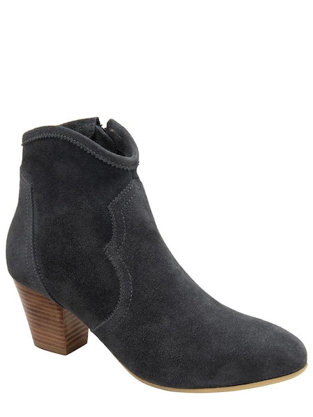 Ravel Suede Leather Ankle Boots (837494) | €29