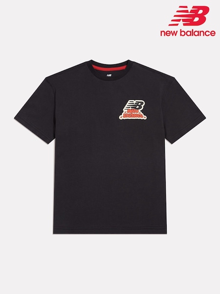 Melns - New Balance Sticker Pack Graphic T-shirt