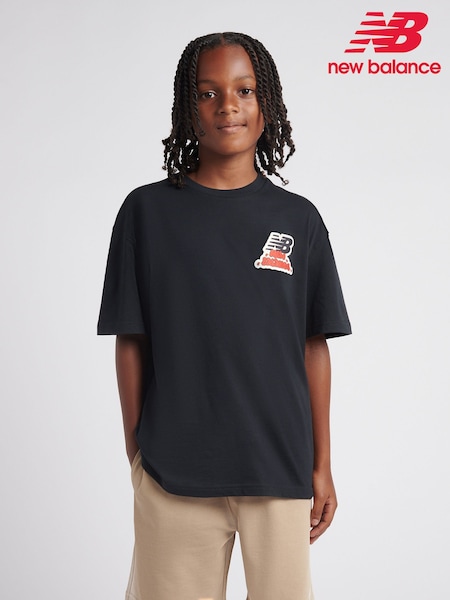 Svart - New Balance Sticker Pack Graphic T-shirt