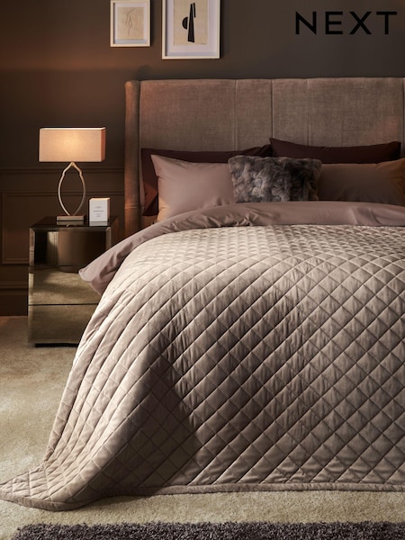 Champagne Gold Hamilton Velvet Quilted Bedspread (848477) | €35 - €61