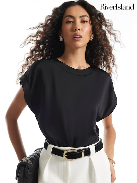 أسود - River Island Satin Turn Back Cuff T-shirt