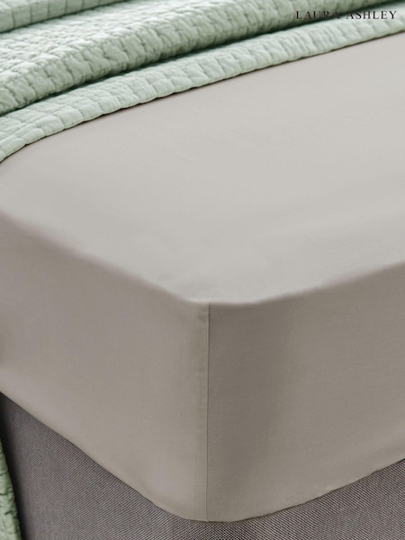 Laura Ashley Steel 400 Thread Count 100% Cotton Fitted Sheet (852996) | €40 - €60