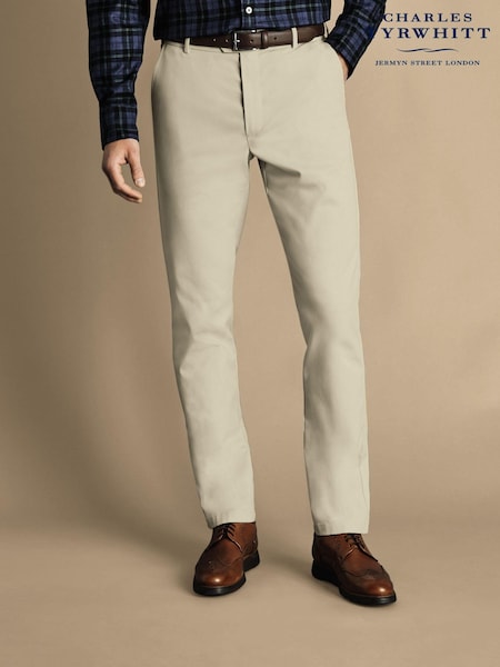Charles Tyrwhitt Natural Classic Fit Ultimate non-iron Chino Trousers (871980) | €118