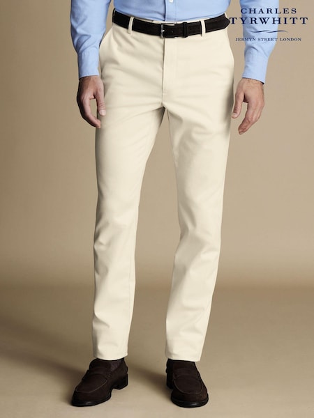 Charles Tyrwhitt Natural Chrome Slim Fit Ultimate non-iron Chino Trousers (873347) | €129