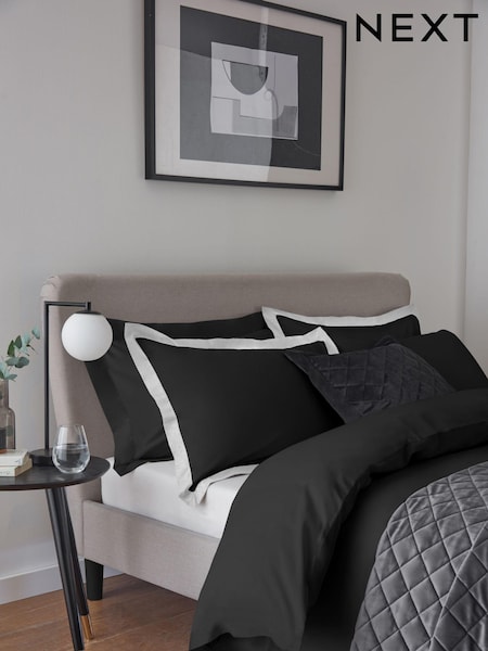 Set of 2 Black/White Cotton Rich Pillowcases (874262) | €13