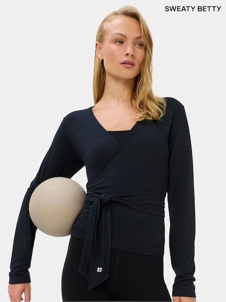 أسود - رداء عُلوي Wear Your Way بكُم طويل من تشكيلة Soft Flow Studio من Sweaty Betty