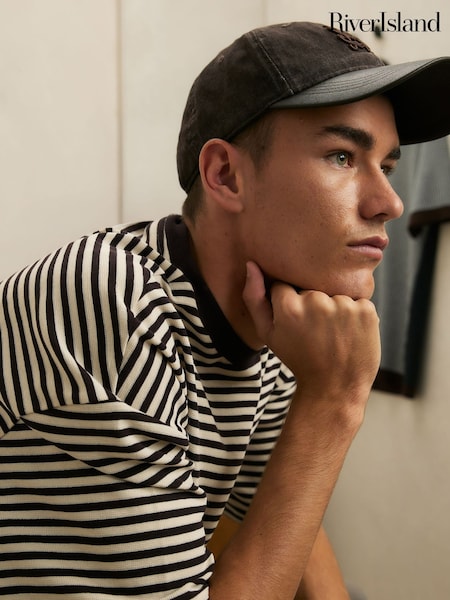 Қоңыр - Regular River Island Script Cap