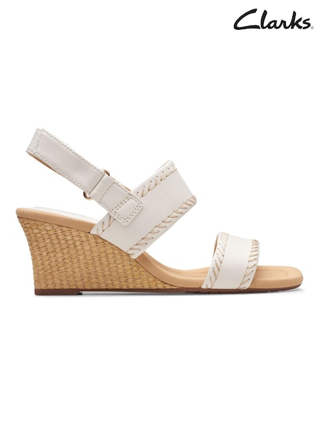Clarks Nubuck Kyarra Rose Sandals (888758) | 50 €