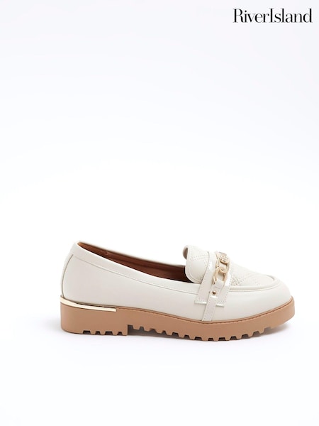 River Island Cream Wide Fit Quilted Branded Chain Loafers (900121) | €25