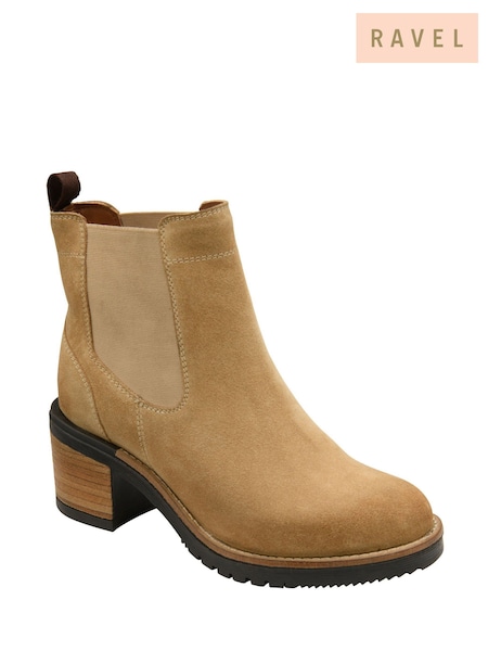 Hiekka - Ravel Leather Cleated Sole Ankle Boots (909557) | €150