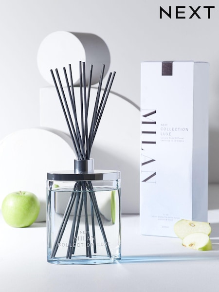 Collection Luxe Milan Green Apple & Magnolia 400ml Fragranced Reed Diffuser (922563) | €45