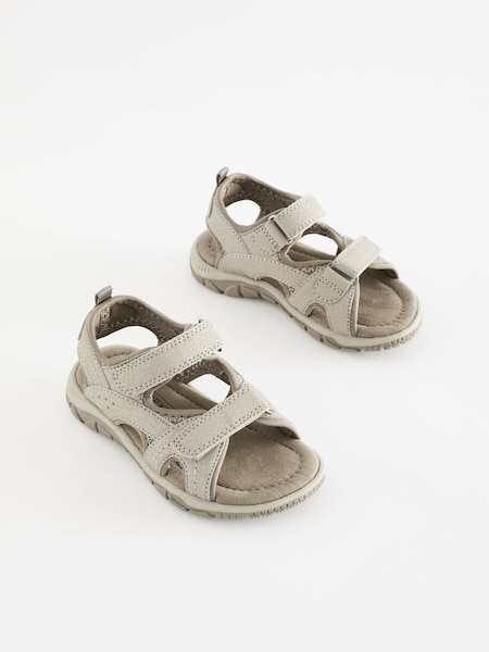 Neutrale Farbe - Touch Fastening Trekker Sandals (936891) | 10 € - 12 €