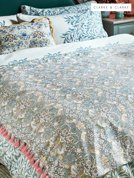 Clarke & Clarke Multi William Morris Strawberry Thief Printed Velvet Throw (944796) | €74