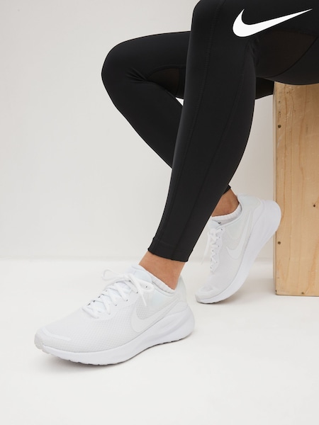 Nike White Revolution 7 Road Running Trainers (945814) | €86