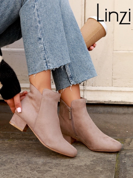 Linzi Cream Maggie Low Block Heeled Ankle Boots (950477) | €50
