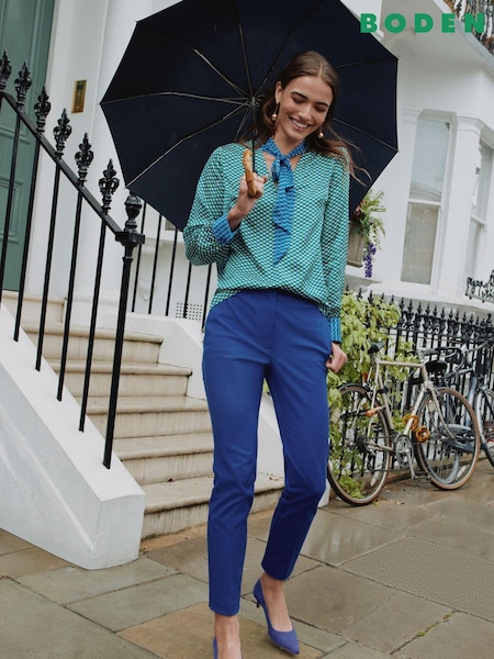 Boden Dark Blue Highgate Bi-Stretch Trousers (950995) | €44