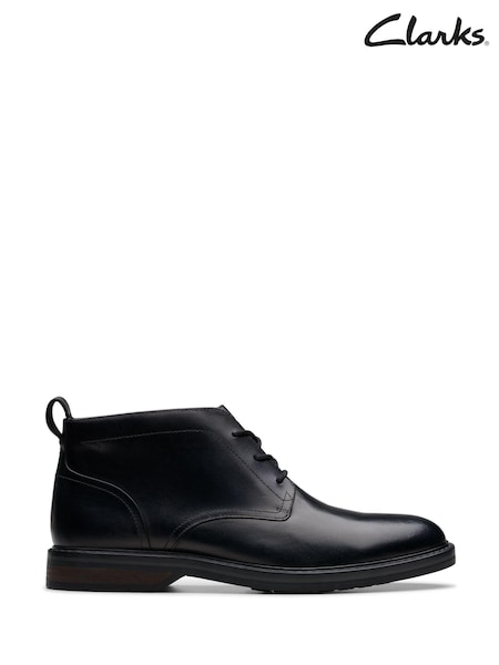 Clarks Black Leather Aldwin Chukka Boots (954896) | €72
