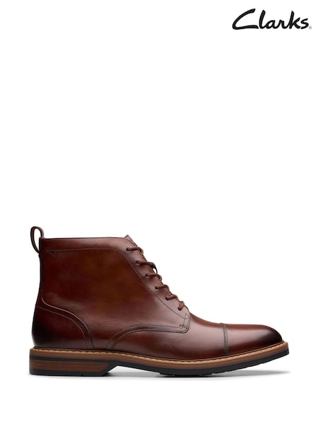 Clarks Brown Leather Adwin Cap Boots (954905) | €66