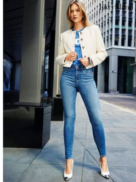 River Island Mid Rise Bum Sculpt Super Skinny Jeans (962759) | €35