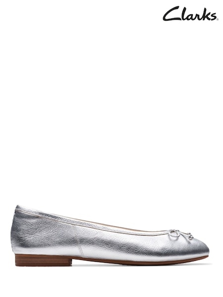 Hopea - Clarks Leather Fawna Lily Shoes (964125) | €102